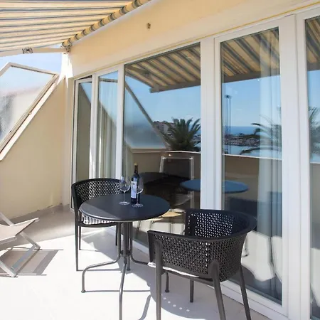 Stobrec With Sea View 06 Apartment *